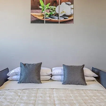 The Purple House Between And The Ferrari Museum Lejlighed *