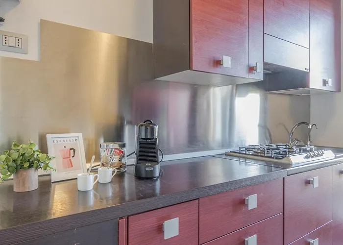 The Purple House Between And The Ferrari Museum 公寓 摩德纳